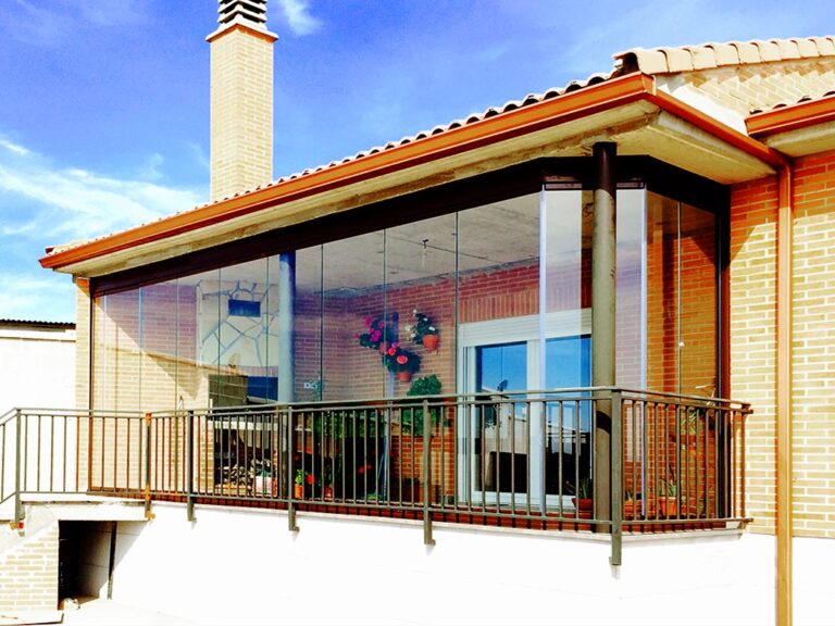 Ventajas de elegir cerramientos Acuglass para tu terraza